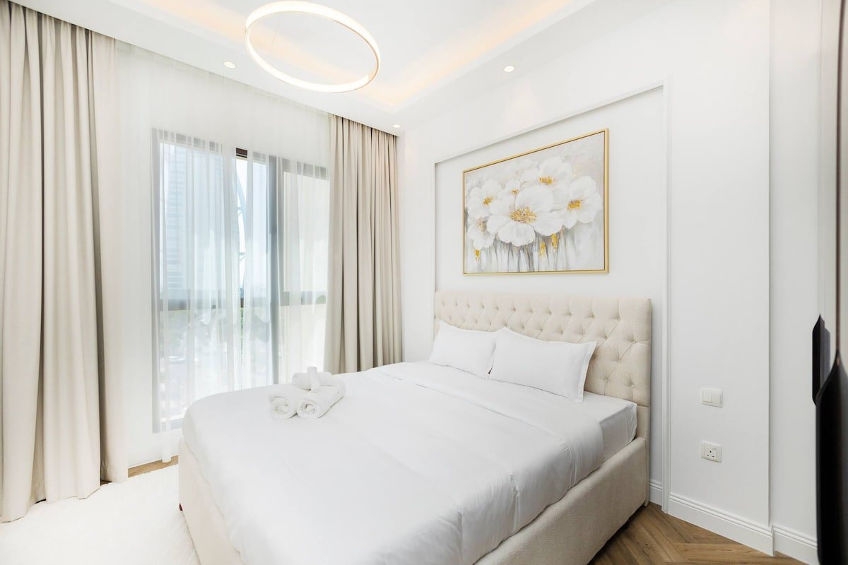 Luxurious 3br Apt Offering Full Burj Al Arab Views full screen image