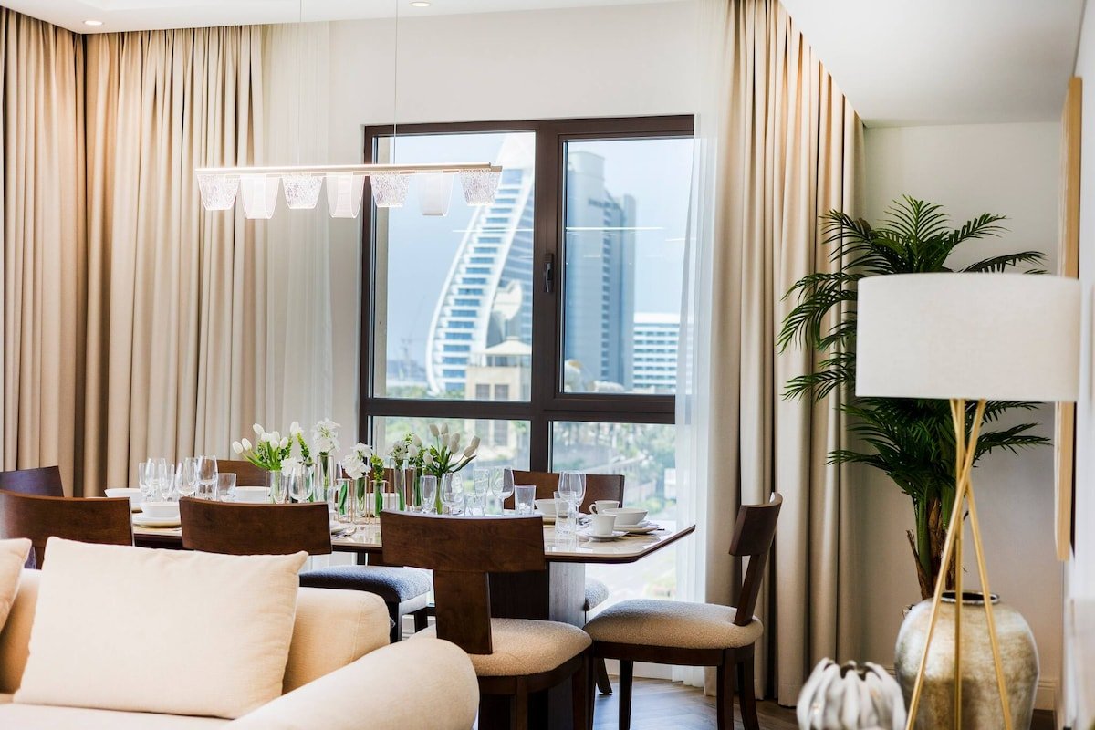 Luxurious 3br Apt Offering Full Burj Al Arab Views full screen image